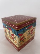 Scatola in legno dipinta a mano Babbo Natale equitazione bicicletta India 4x4x4” vintage Foreside