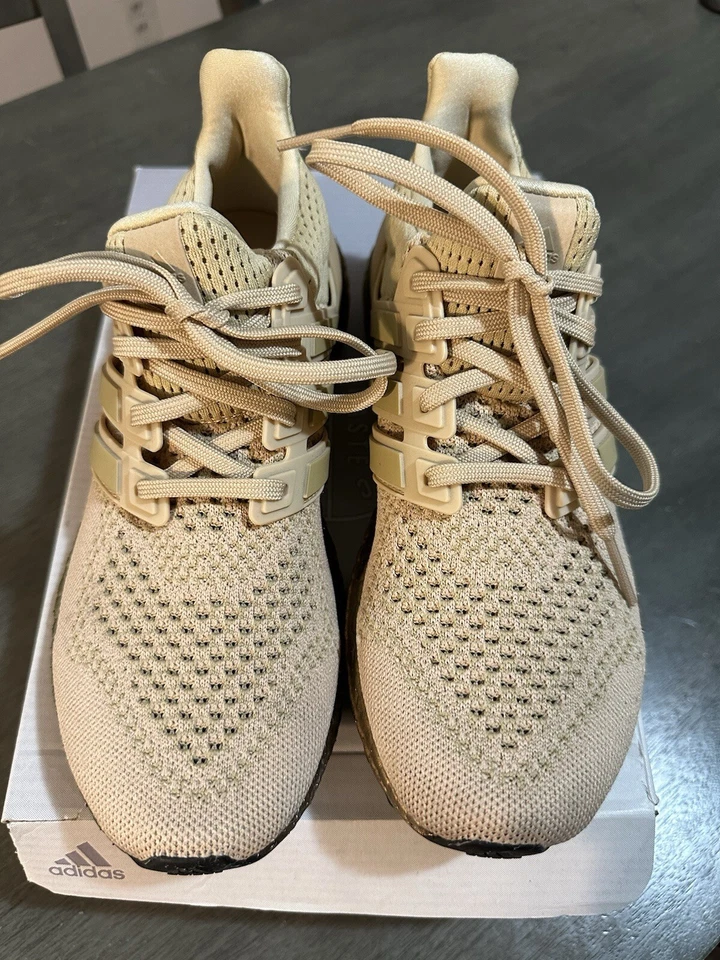 Women’s Adidas ultraboost 1.0 Beige With Rose Gold Metallic Size 7 CUTE SEXY - Image 4 of 4