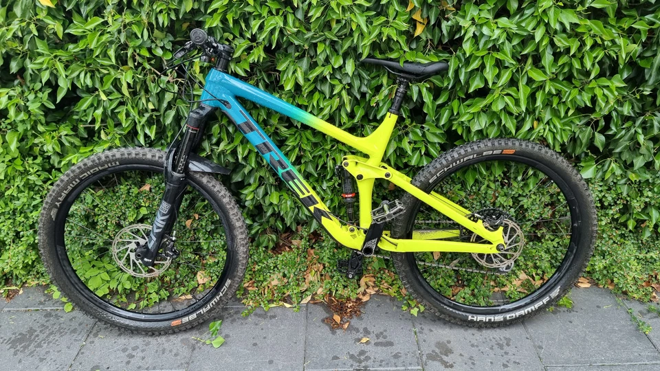 Trek Remedy 8 Teal to Volt Fade aus 2020 in sehr gutem Zustand zu verkaufen! - Bild 2 von 4