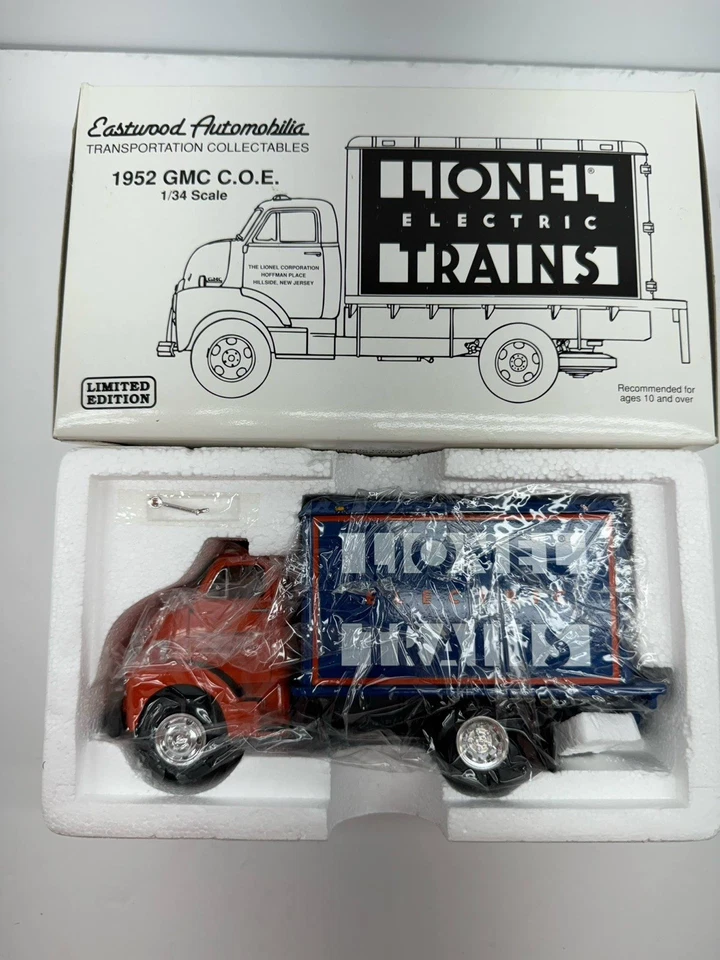 Lionel Electric Trains First Gear 1/34 Scale Diecast Truck 1952 GMC C.O.E. - Image 2 of 4