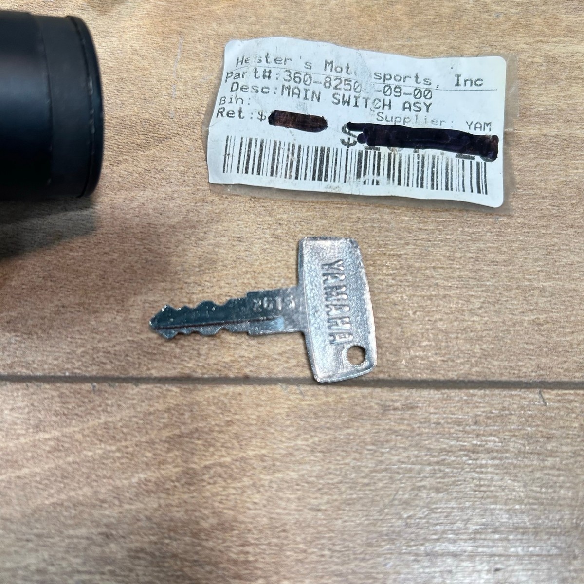 Yamaha OEM NOS IGNITION SWITCH Key# 2615 / 360-82508-09 / RD250