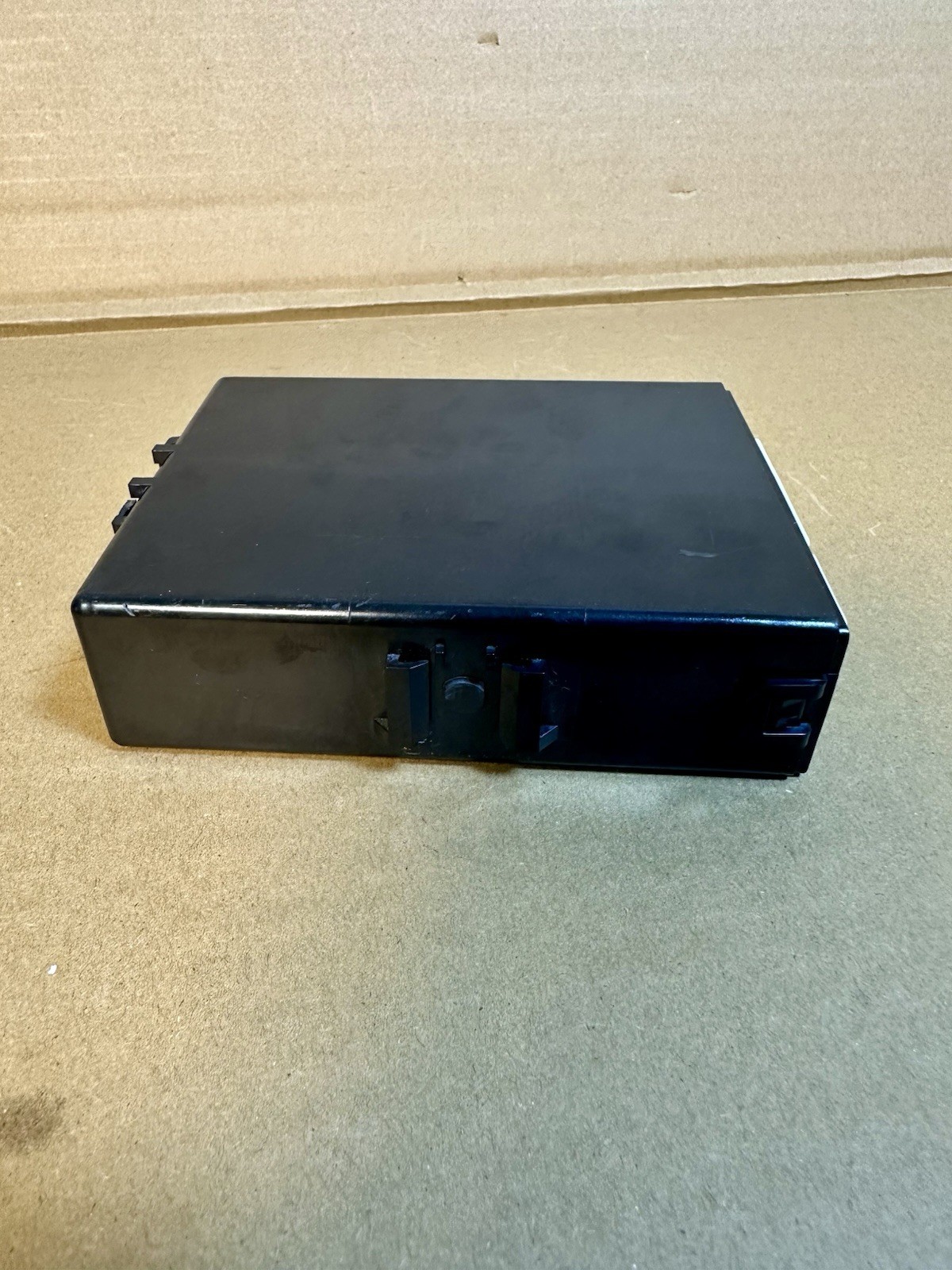 2003-2009 TOYOTA 4RUNNER Tailgate Liftgate Multiplex Control Module 89222-35010