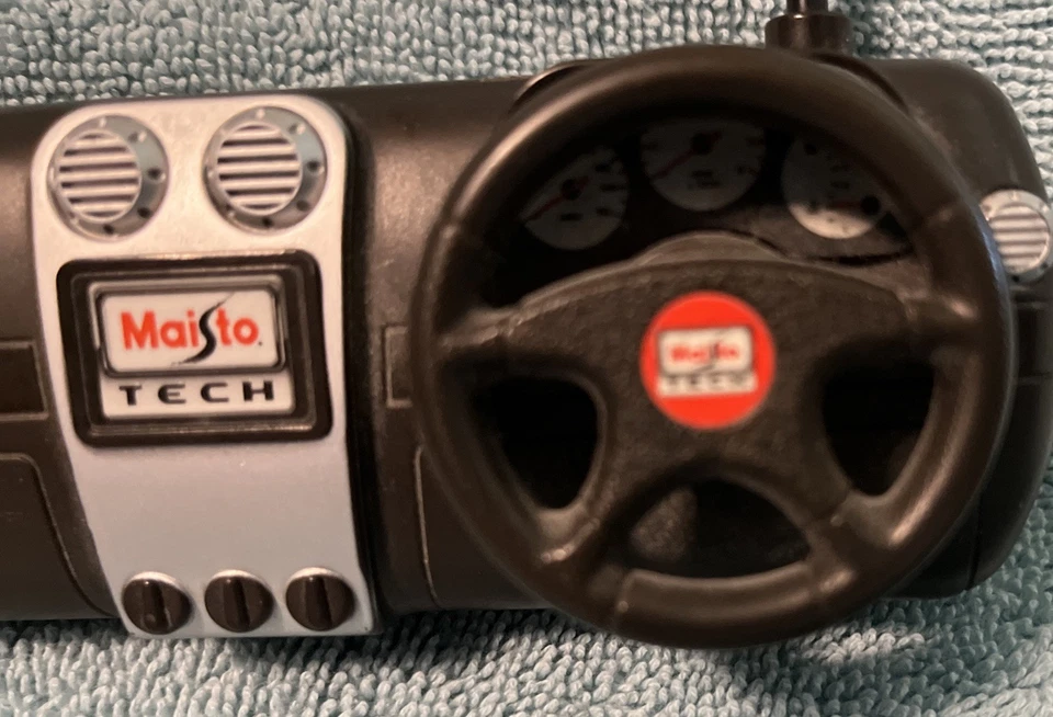 Maisto Tech RHD Controller Car Truck 4X4 Preowned - Image 3 of 4