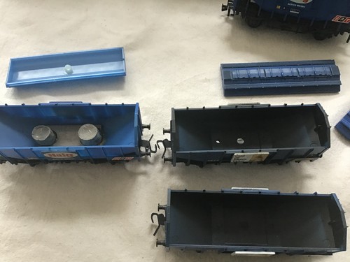 TRIX SPUR OO RESTPOSTEN 6x SCHÜTTGUTSCHÜTTGUTWAGEN - VERPACKT - LESEN! - Bild 5 von 5