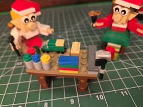 LEGO 40205 Little Elf Helpers 40206 Christmas Santa Claus 2016 - Retired