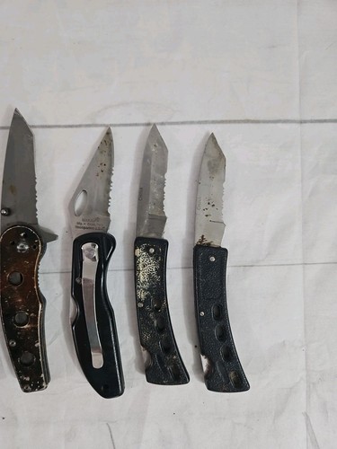Lot Of Junk Drawer Pocket Knives - Picture 7 of 8