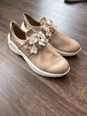Tosca blue Designer Flower Slip On Sneakers Beige Size 40 Eu Womens