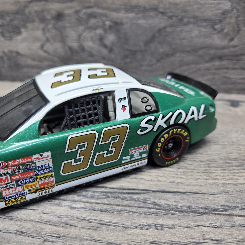 Revell Monogram 1997 1:43 Diecast Nascar Model Car #33 Skoal Bandit Ken Schrader - Image 3 of 4
