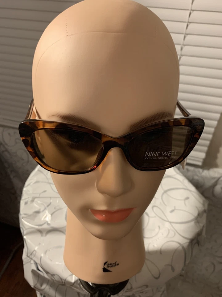 Óculos de sol feminino Nine West tartaruga 38409RNJ201 MÉDIO 100% UV ~NOVO~ US$ 38 - Imagem 3 de 4