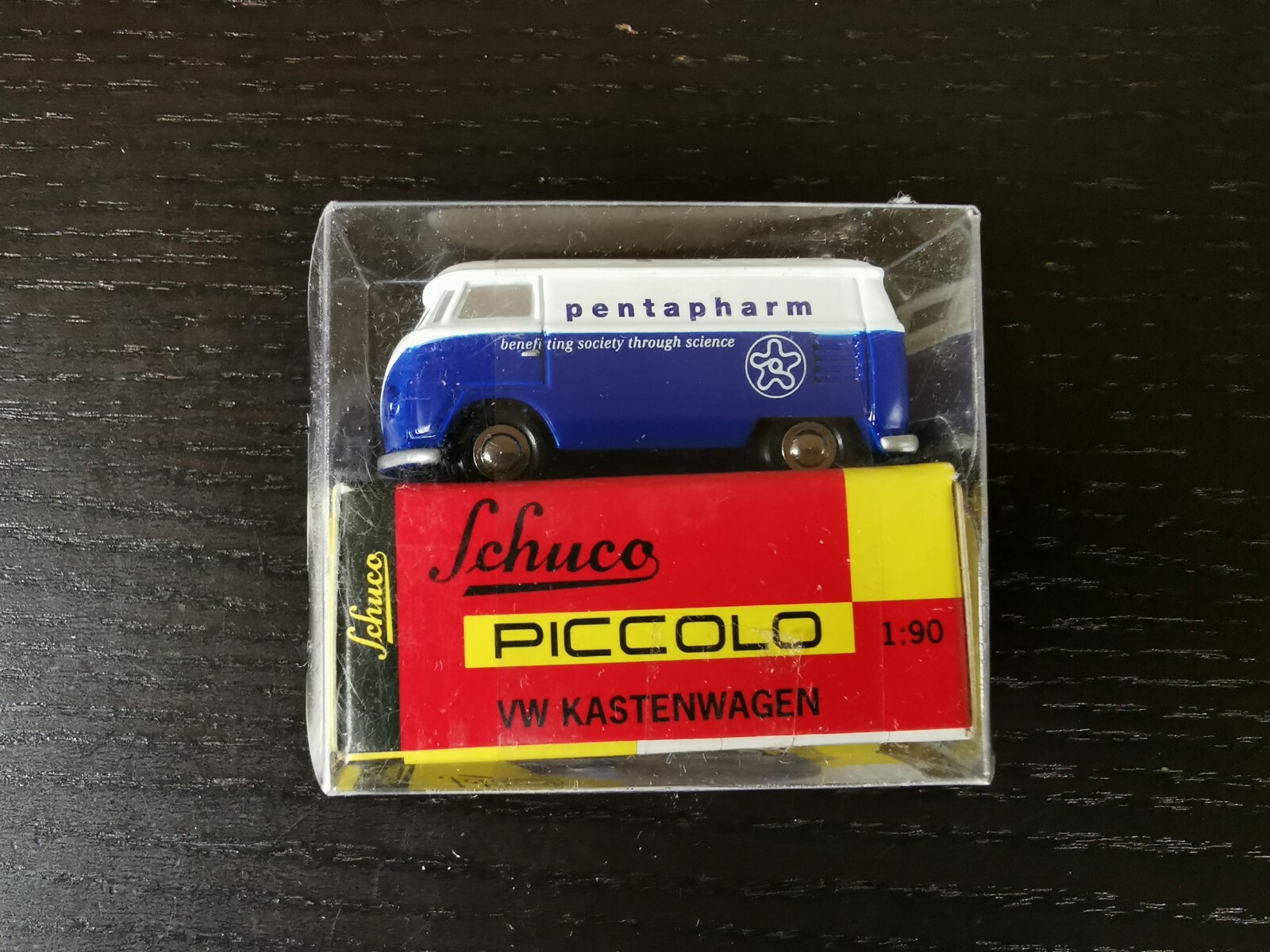 Foto 1 di 2