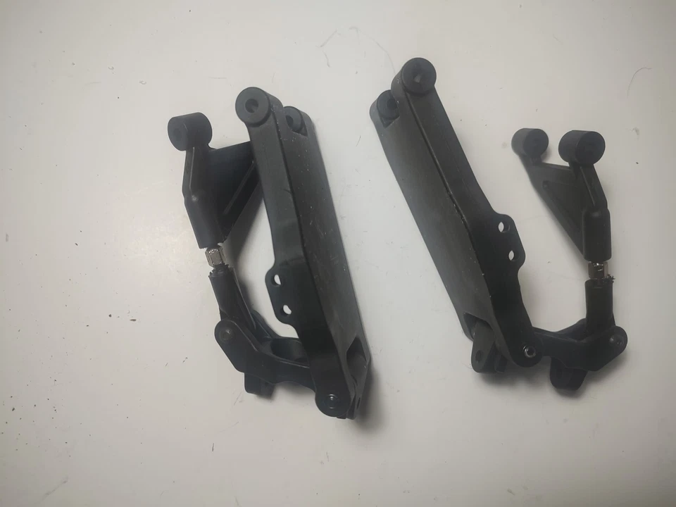 Brazos inferiores Losi Super Baja Rey LOS241034 brazos superiores varillas Lusnford buje C transporte Foto 2 de 4