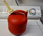 Vintage Eagle Red Plastic Pre Ban 1 1/4 Gallons PG-1 Premix Vented Fuel Gas Can