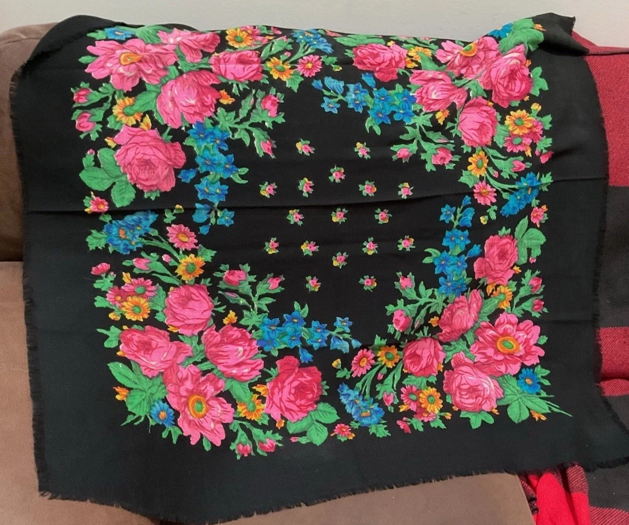 RUSSIAN PAVLOVO POSAD SHAWL SCARF WOOL FLORAL MULTICOLOR ROSES 95cmx95cm/36”x36”