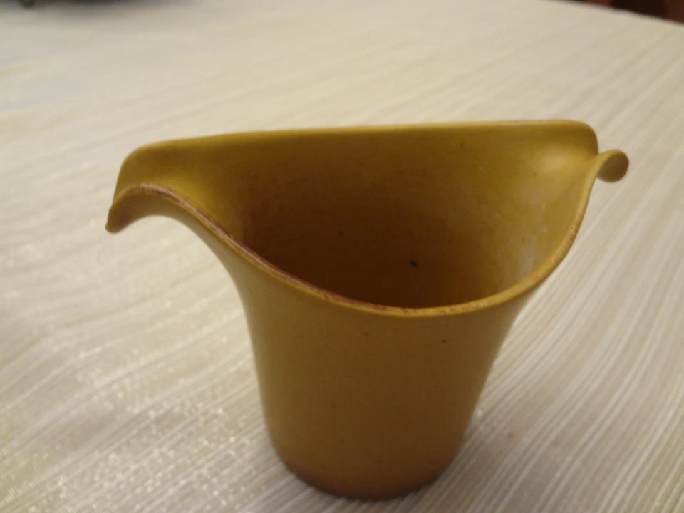 Cuenco de azúcar Bennington Pottery Tavern Ware con tapa y jarra de crema Foto 2 de 4