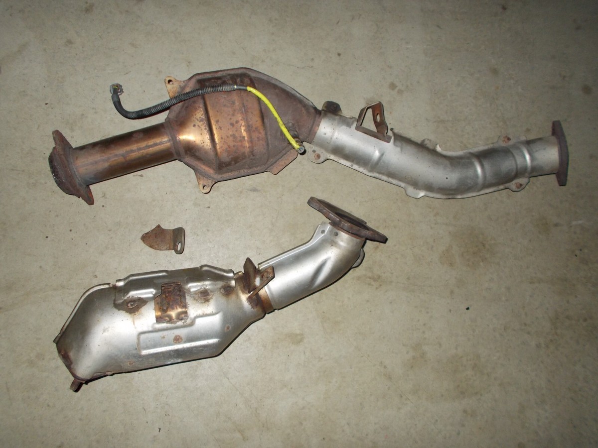 2016 Subaru WRX STI 2.5L OEM Exhaust Muffler Upper / Lower