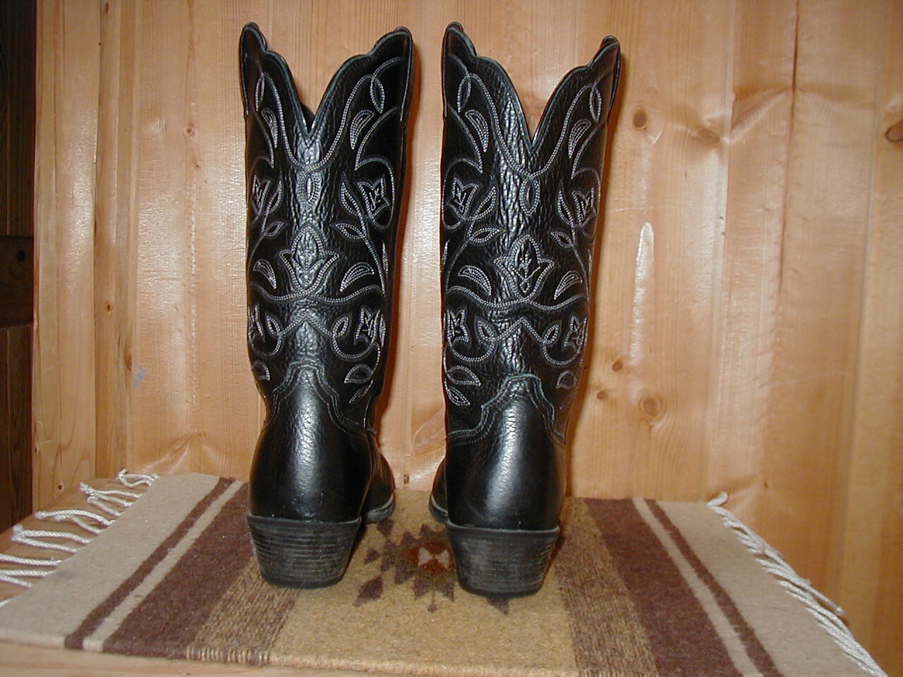 cowgirl boots size 1