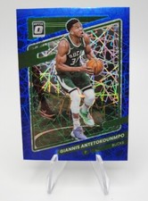 Giannis Antetokounmpo 2021-22 Panini Donruss Optic Basketball Blue Velocity #31