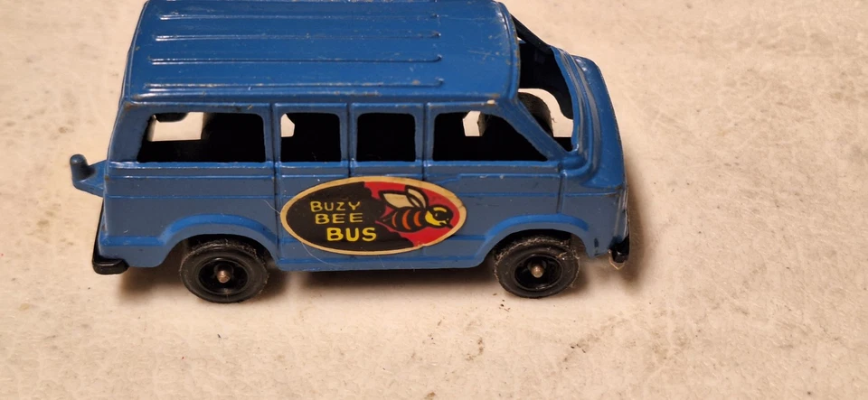 1978 Tootsietoy 3.5" Blue Dodge Van Buzy Bee Bus - USA Vintage  Hitch  — 第 2/4 张图片