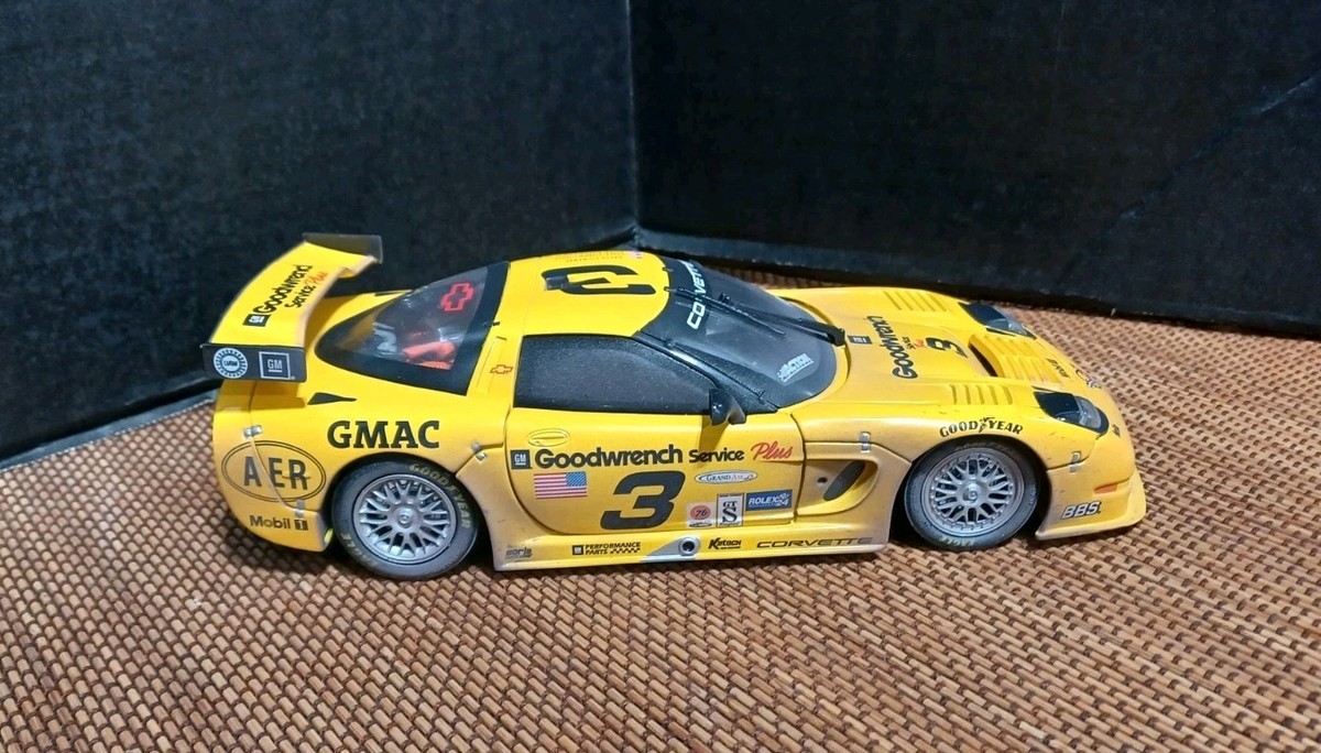 New Dale Earnhardts 2001 Corvette C5R #3 GM Goodwrench 1/18 Action