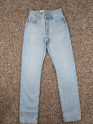 Levis 501 Womens Sz 23x32 Light Wash High Rise Mom Blue Jeans NEW
