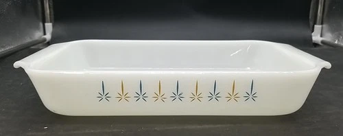Anchor Hocking Fire King Candle Glow 1.5Qt Casserole Dish 432 Milk Glass VTG