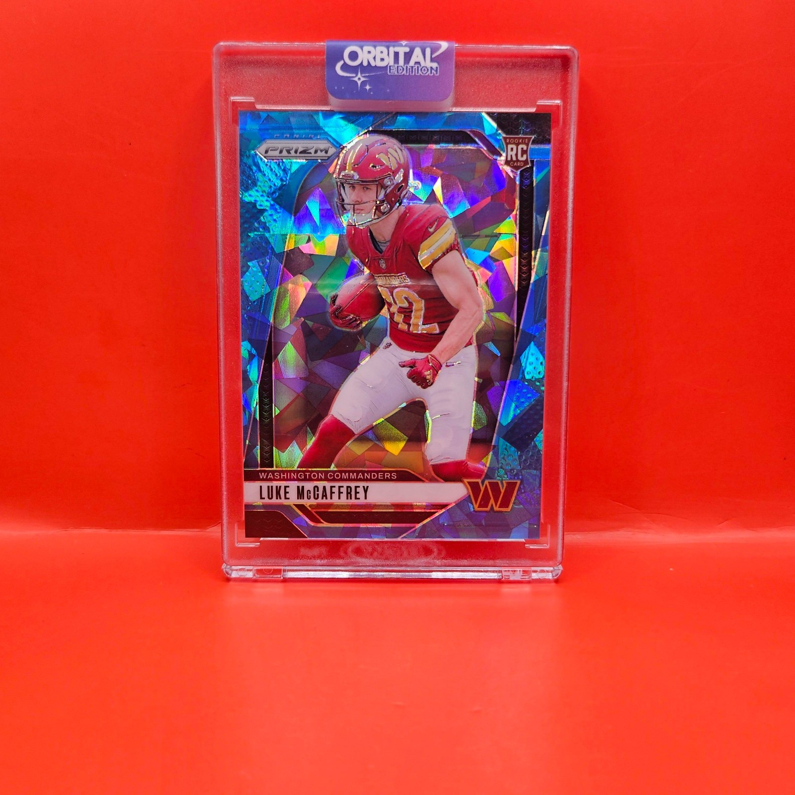 2024 PANINI PRIZM #367 LUKE MCCAFFREY BLUE CRACKED ICE 19/99 COMMANDERS