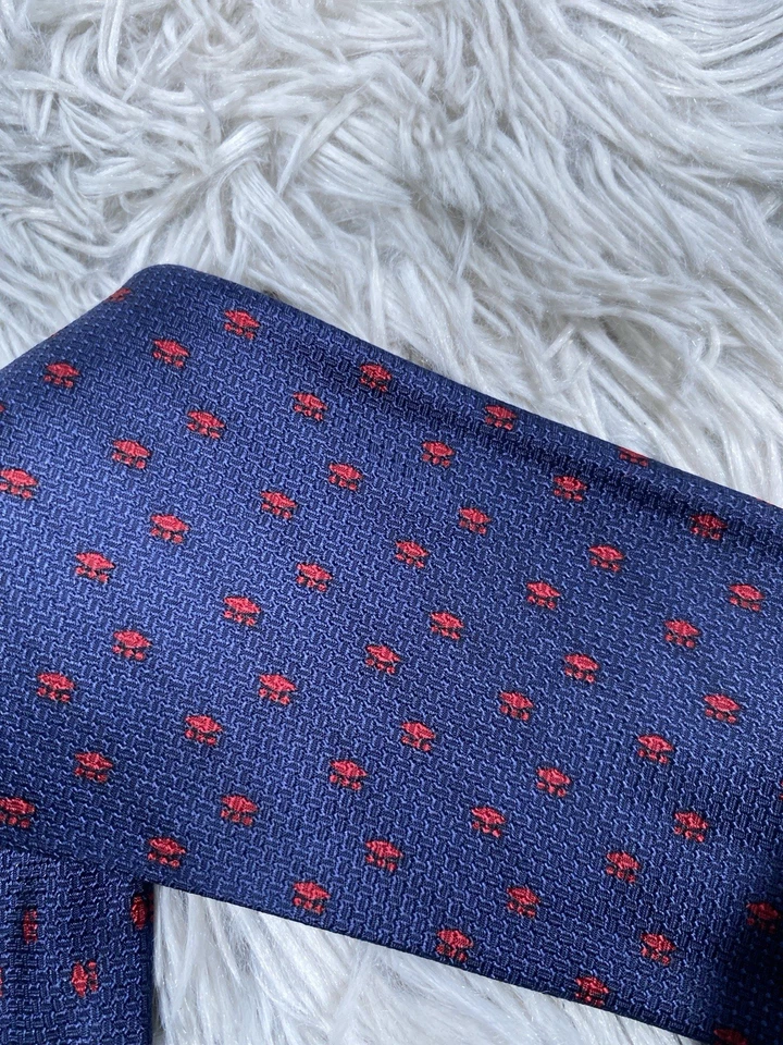 Corbata Claybrooke Pure Silk Azul Marino Rojo Micro Punto Hecha en EE. UU. 56” Ancho 4” Clásica Foto 3 de 4