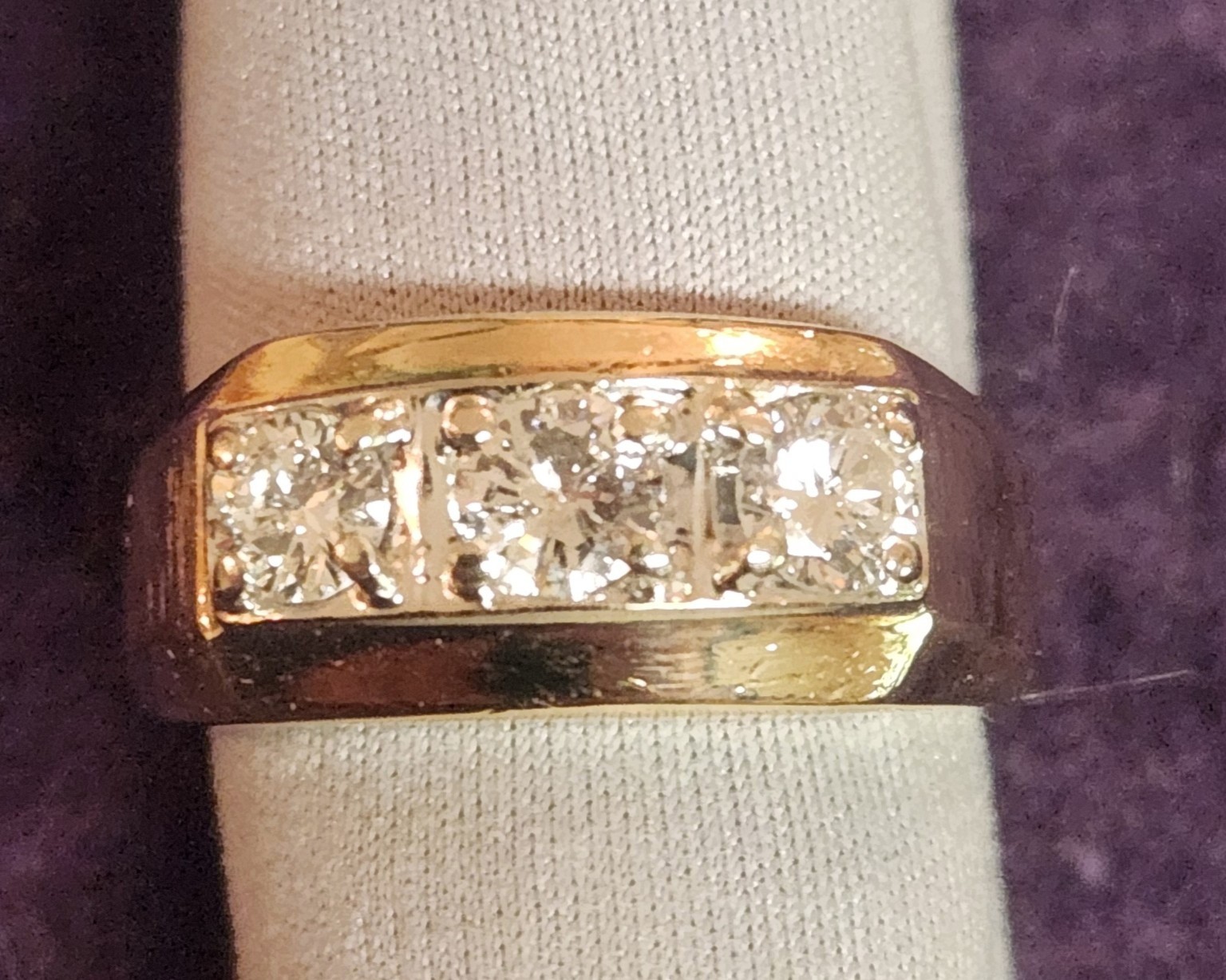14K YELLOW GOLD THREE-STONE NATURAL DIAMOND RING — SIZE APPROX. 10 ...