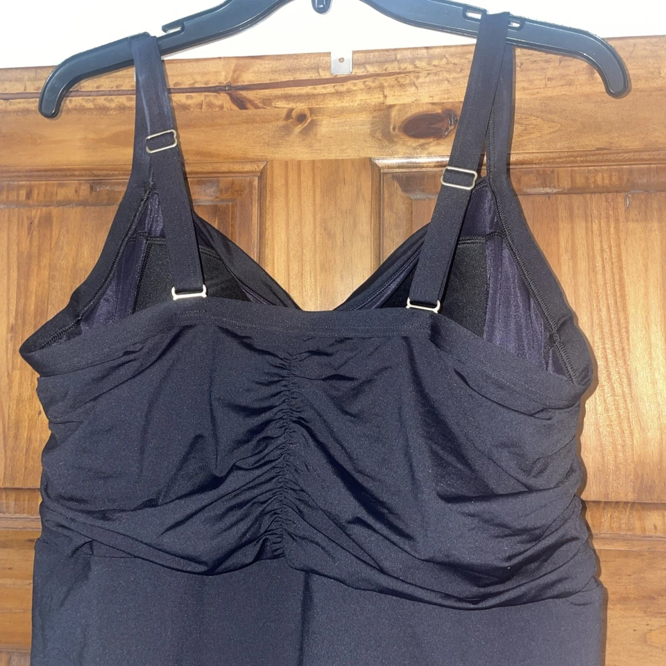 Traje de baño Lands' End negro de una pieza talla 22W control de barriga adelgazante acanalado Foto 4 de 4