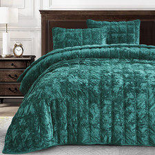 Chezmoi Collection Piers Emerald Green Velvet Quilt King Set 3-Piece Lush Plush