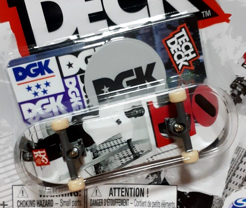 DGK TAG 7.8 Black White Deck main image 1