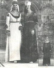 McCalls 9427 Medieval Renaissance Maiden Dress and Acc Costume Pattern S-M