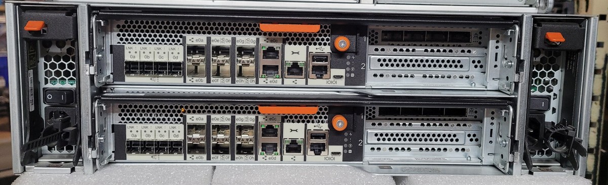 Baie NetApp AFF A300 – 12x 1,6To SAS – 19To Brut – Occasion