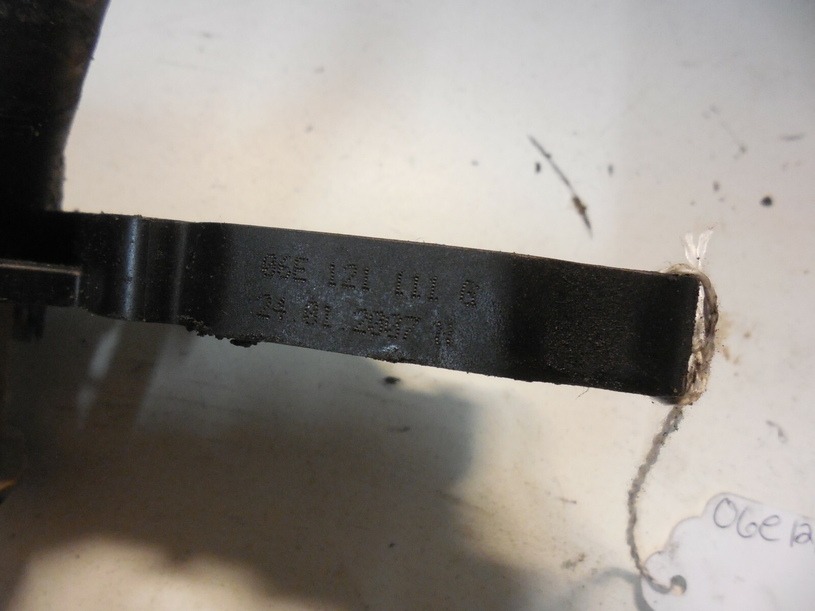 0509 Audi A5 Thermostat Housing 06E121111 eBay