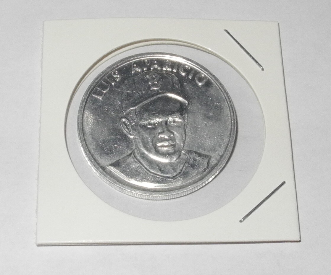 1972 Esso Oil Advertising Hispanic Baseball Luis Aparicio Red Sox Pin Coin