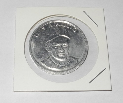 1972 Esso Oil Advertising Hispanic Baseball Luis Aparicio Red Sox Pin Coin