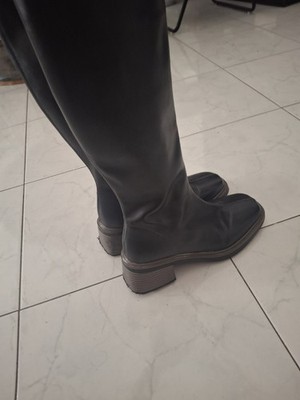 Italienische schwarze kniehohe Lederstiefel für Damen, quadratische Zehenpartie