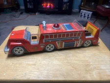 VINTAGE MODERN TOYS (JAPAN) BATTERY OPERATED TIN NO. 1 FIRE TRUCK-ORIG. BOX