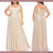 NWT Mac Duggal [PLUS 14W ] 77810 Spaghetti Straps Sequin Gown in Champagne #S889