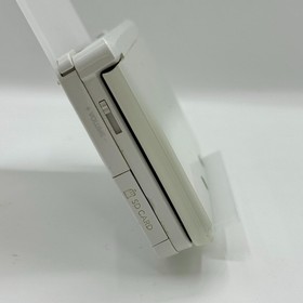 Nintendo 3DS region free Ice White console / Charger / SD card