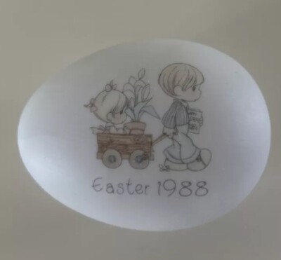 Precious Moments  Easter 1988  Egg Trinket Box Collectable Retired Gift Idea