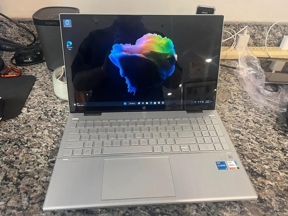 HP Pavilion x360 15.6in Full HD TouchScreen Intel Core i5