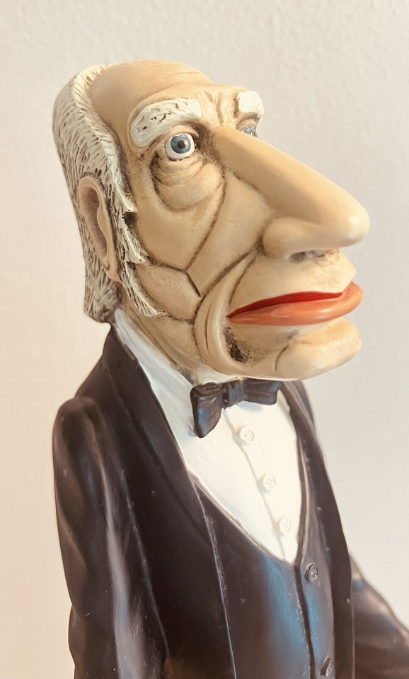 2002 The Bombay Company Jeeves James The Butler Wine Bottle Holder 18