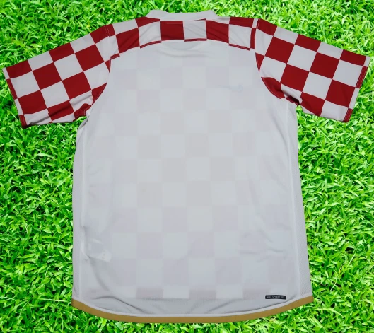 Croatia Soccer Jersey Football Shirt 100 Original Size L World Cup 2006 Home