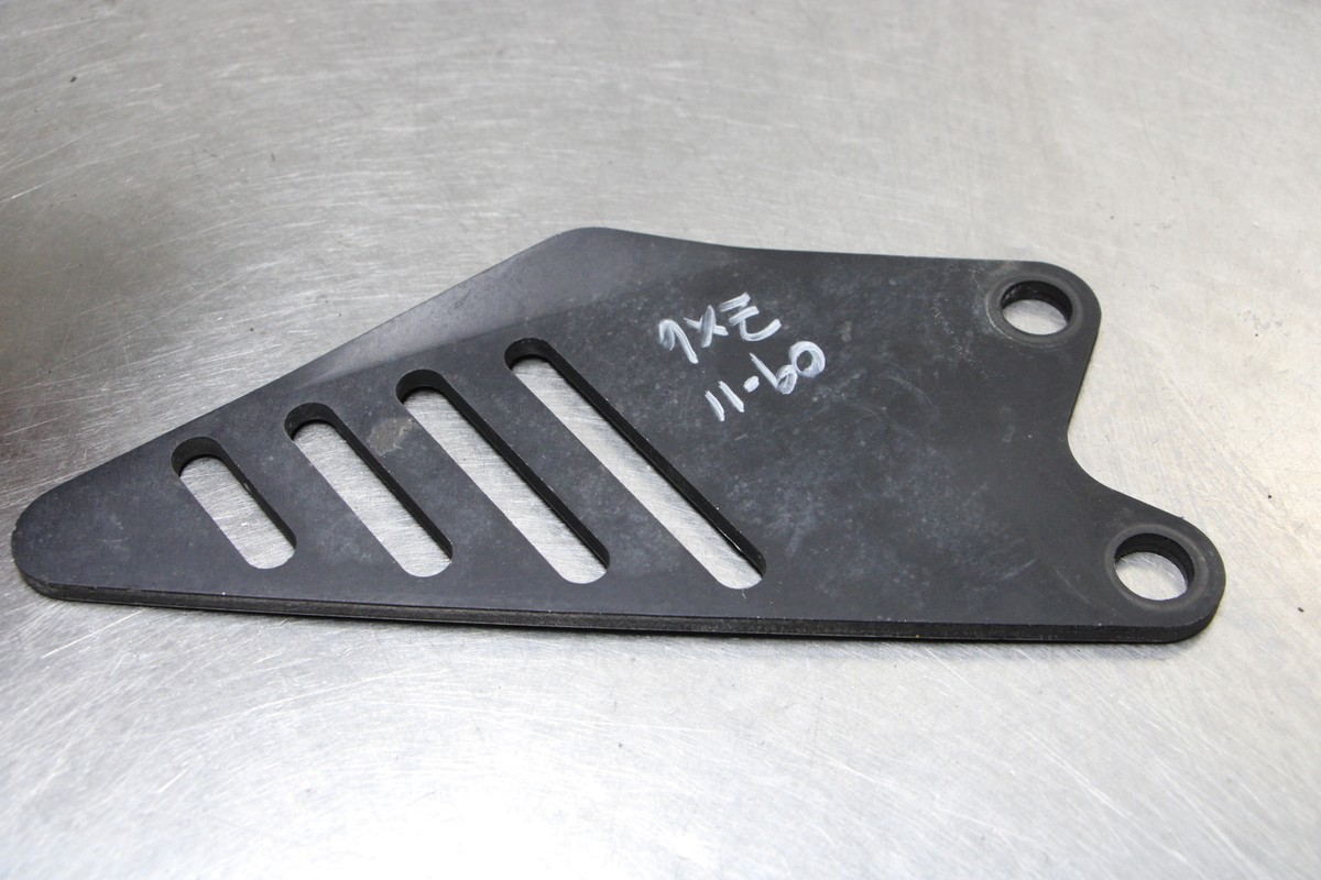 09-12 Kawasaki ZX6R ZX6 Right Rearset Bracket Heel Guard | eBay