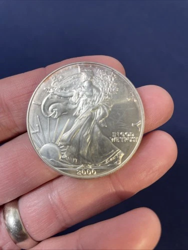 2000  AMERICAN SILVER EAGLE  1  OZ.  PURE FINE SILVER  999