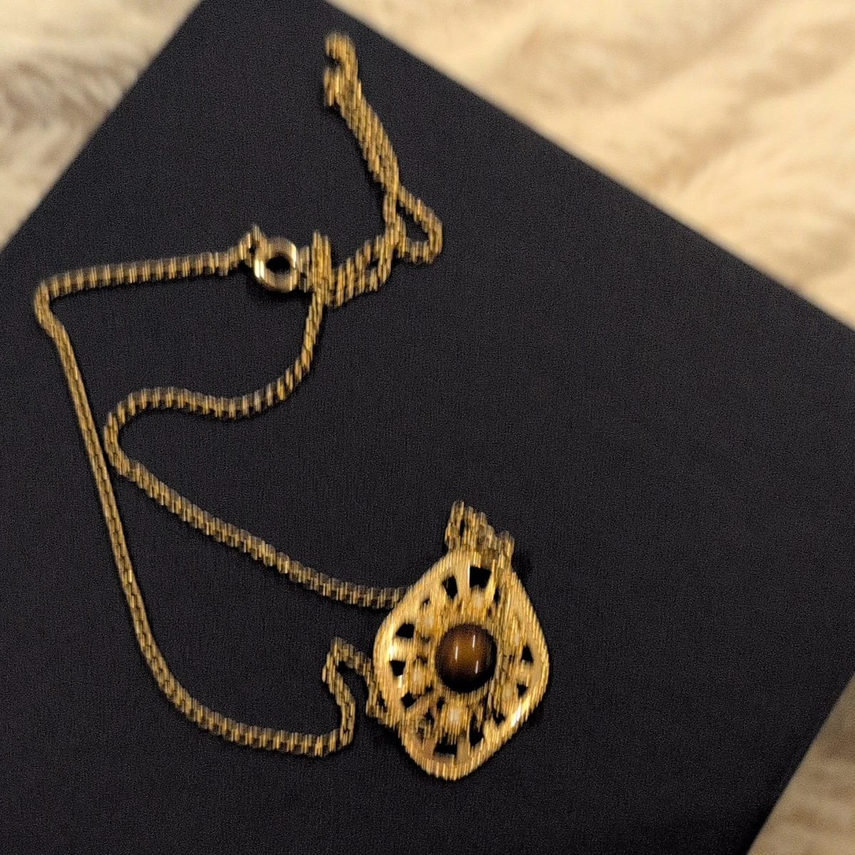25+ 70s Necklace In Fashion Necklaces & Pendants for sale