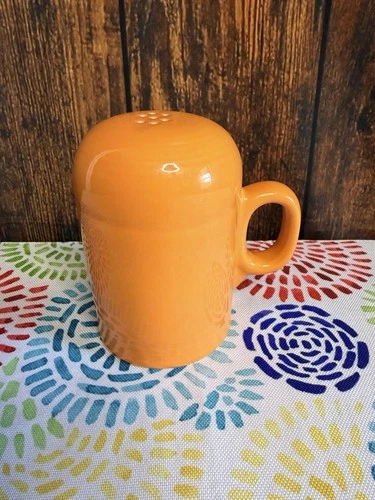 HLC FIESTA WARE Rangetop Salt Shaker Tangerine Orange USA Retired Fiesta