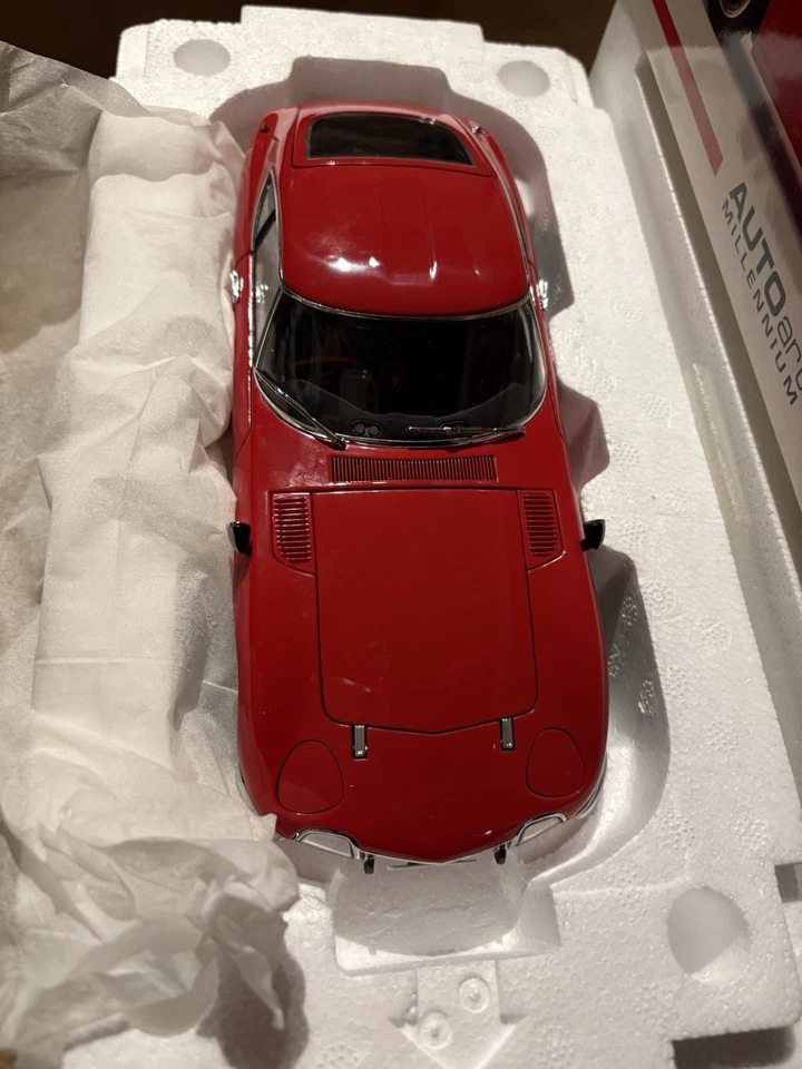 AUTOart Millennium 1/18 Toyota 2000GT Coupe Diecast Model Car 78741 - Photo 2/4