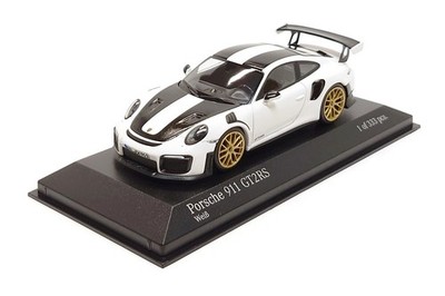 Minichamps 1:43 Porsche 911 GT2 RS (991.2) in White / Gold Wheels